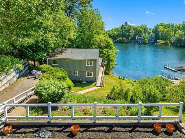 303 Lakeshore Dr, Marlborough, MA 01752