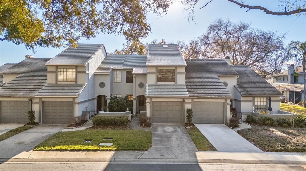 Image 2 of property listing at 4138 BRENTWOOD PARK CIRCLE, Tampa, FL 33624