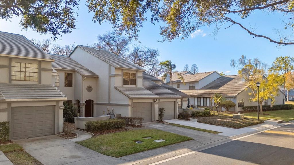 Image 5 of property listing at 4138 BRENTWOOD PARK CIRCLE, Tampa, FL 33624