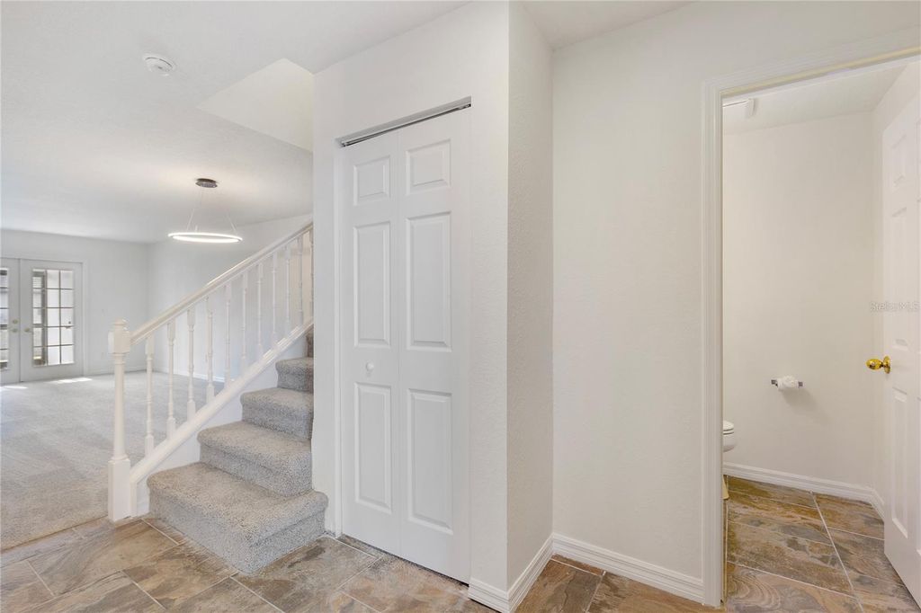 Image 7 of property listing at 4138 BRENTWOOD PARK CIRCLE, Tampa, FL 33624