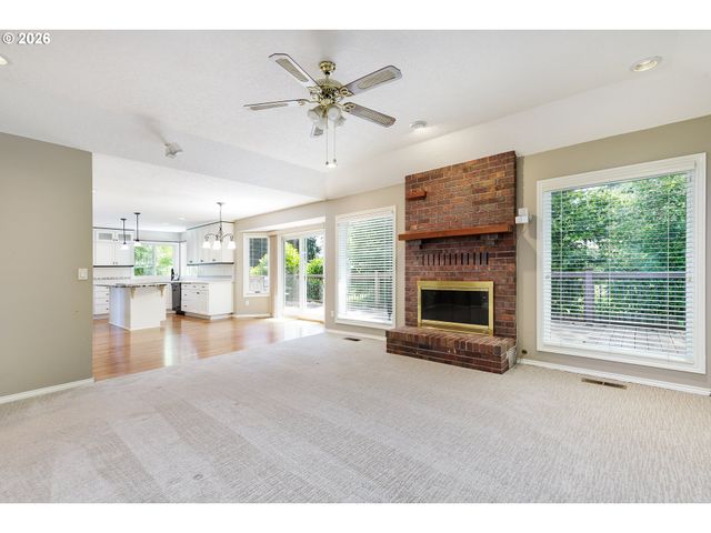 1326 STONEHAVEN Dr, West Linn, OR 97068
