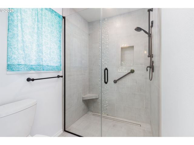1326 STONEHAVEN Dr, West Linn, OR 97068