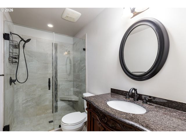 1326 STONEHAVEN Dr, West Linn, OR 97068
