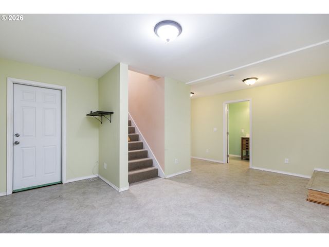 1326 STONEHAVEN Dr, West Linn, OR 97068