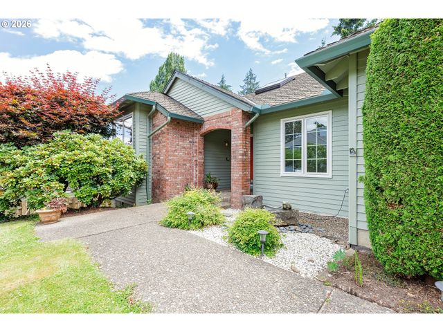 1326 STONEHAVEN Dr, West Linn, OR 97068