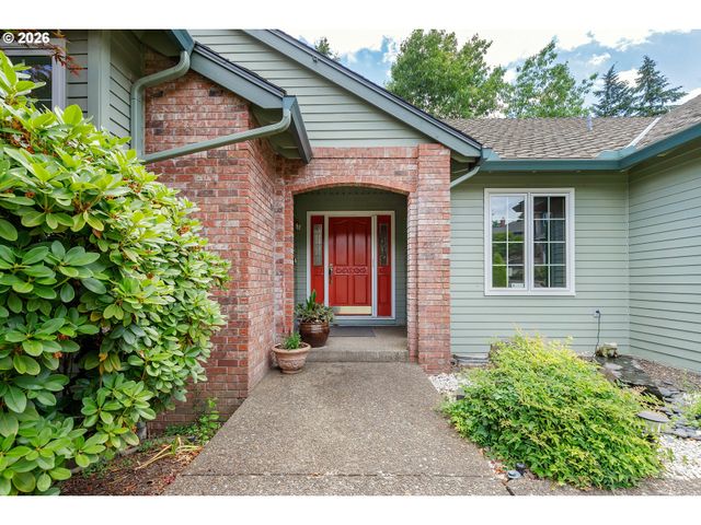 1326 STONEHAVEN Dr, West Linn, OR 97068