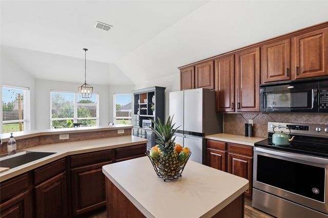 182 Portales Drive, Aledo, TX 76008