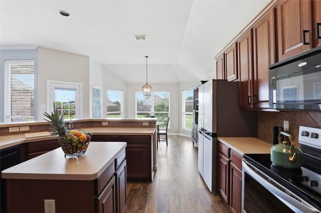 182 Portales Drive, Aledo, TX 76008