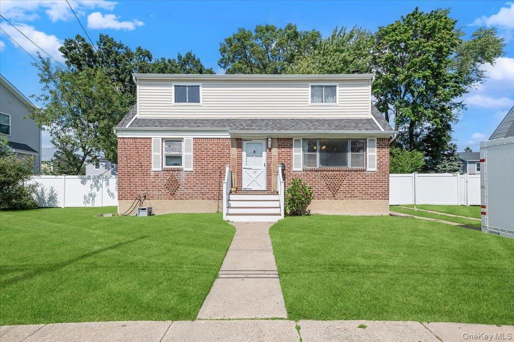 177 Toronto Avenue, Massapequa, NY 11758 — exterior
