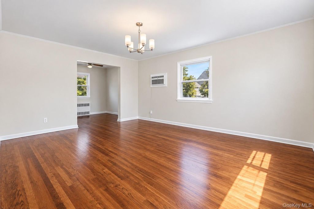 177 Toronto Avenue, Massapequa, NY 11758 — photo 3