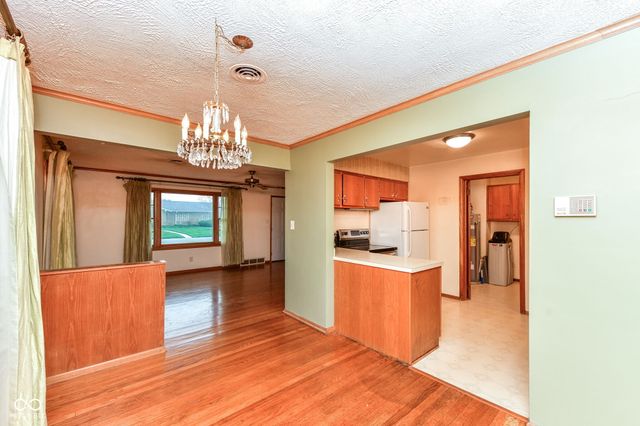 431 S Carr Road, Plainfield, IN 46168