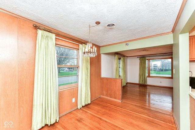 431 S Carr Road, Plainfield, IN 46168