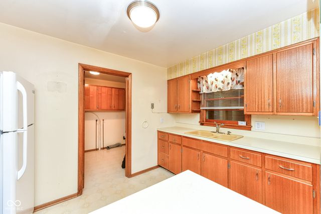 431 S Carr Road, Plainfield, IN 46168