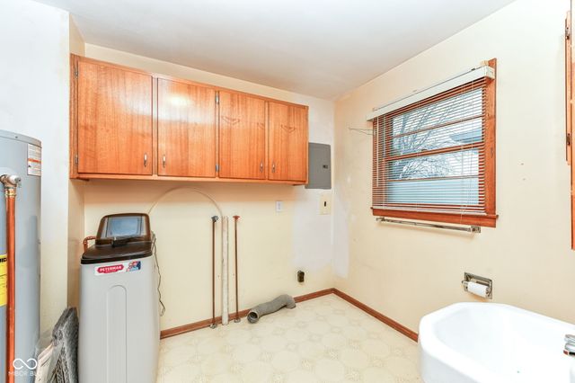 431 S Carr Road, Plainfield, IN 46168