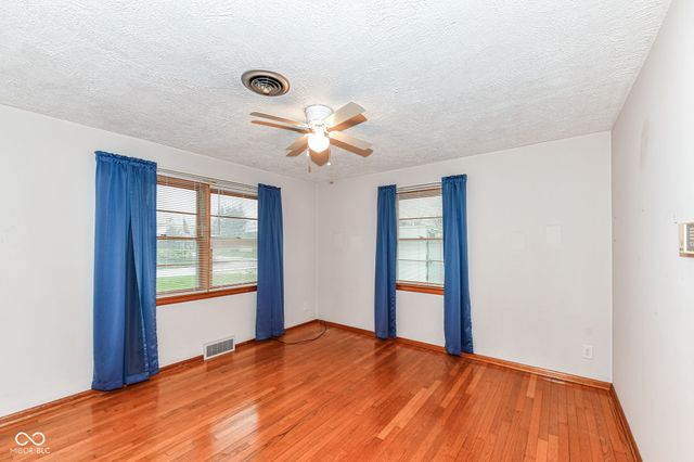 431 S Carr Road, Plainfield, IN 46168