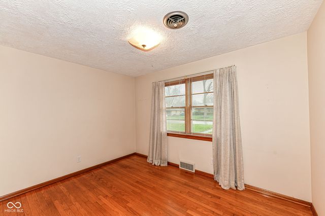 431 S Carr Road, Plainfield, IN 46168