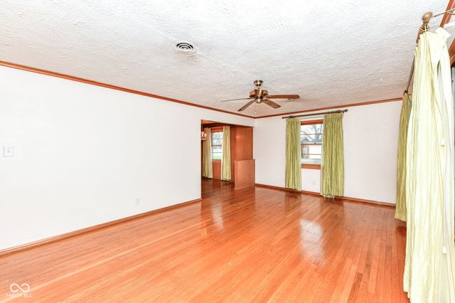 431 S Carr Road, Plainfield, IN 46168