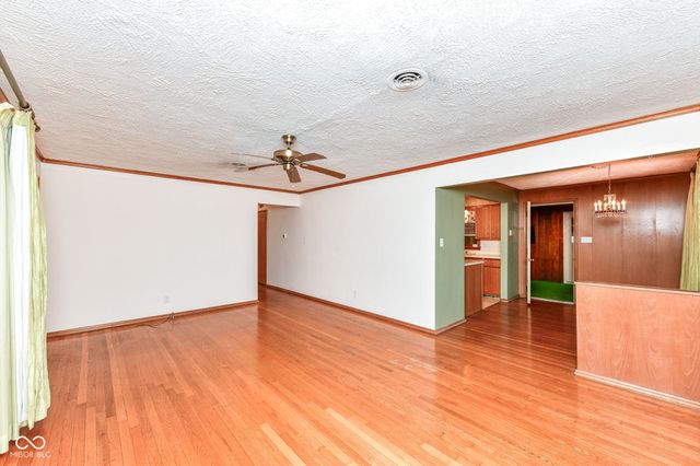 431 S Carr Road, Plainfield, IN 46168
