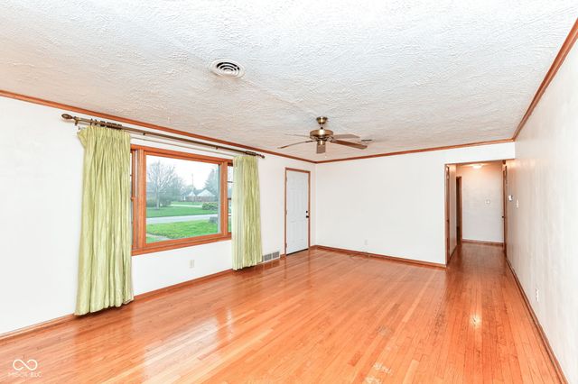 431 S Carr Road, Plainfield, IN 46168