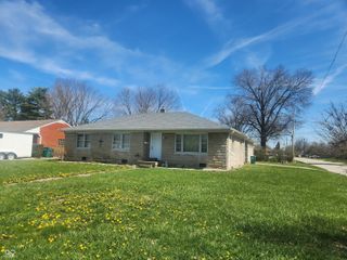 431 S Carr Road, Plainfield, IN 46168
