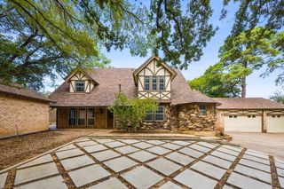 313 Post Oak Drive, Highland Village, TX 75077