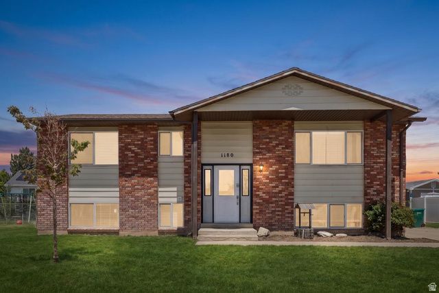 1180 W 975 S, Clearfield, UT 84015