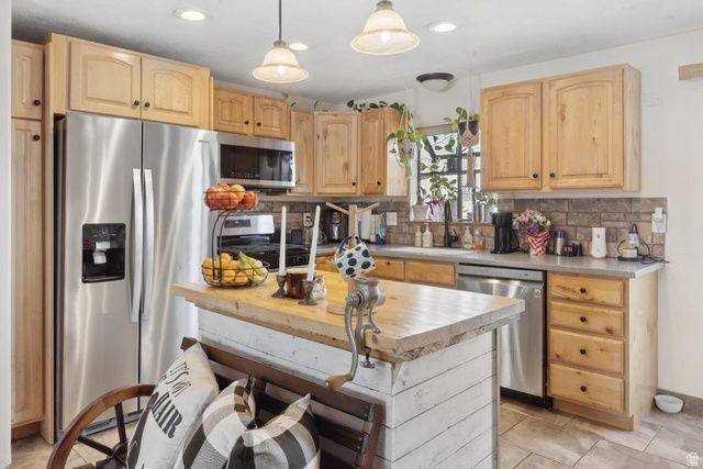 1180 W 975 S, Clearfield, UT 84015