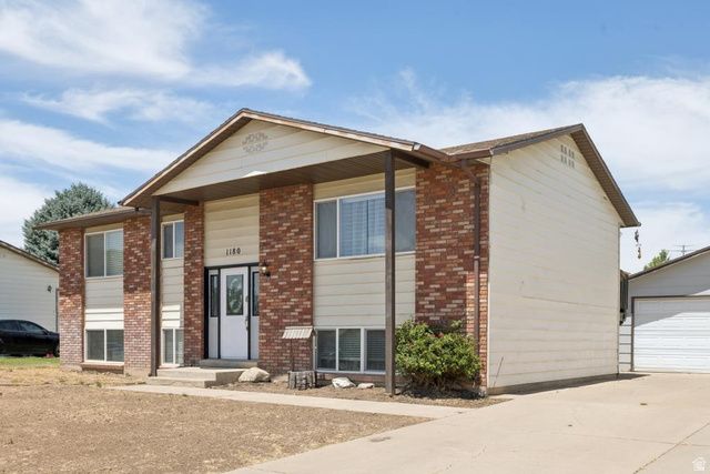 1180 W 975 S, Clearfield, UT 84015