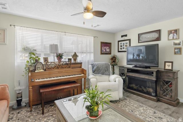 1180 W 975 S, Clearfield, UT 84015