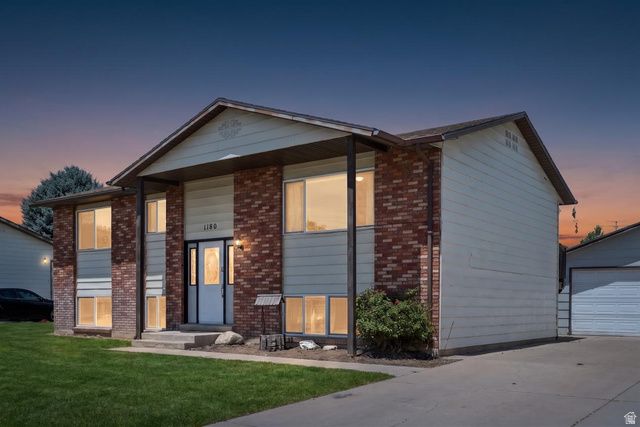 1180 W 975 S, Clearfield, UT 84015