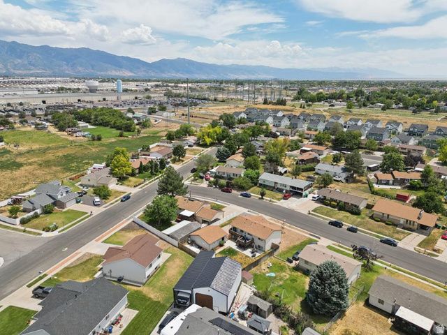 1180 W 975 S, Clearfield, UT 84015