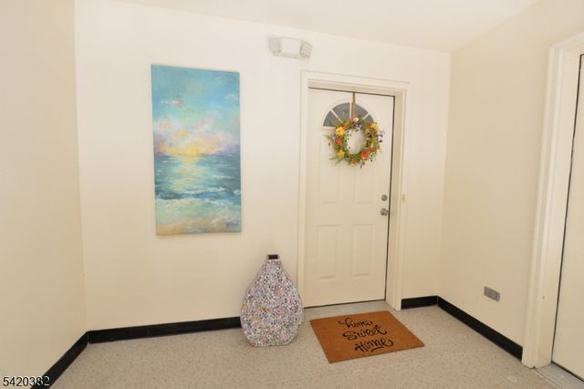 20 Parkside Ct, Wayne Twp., NJ 07470