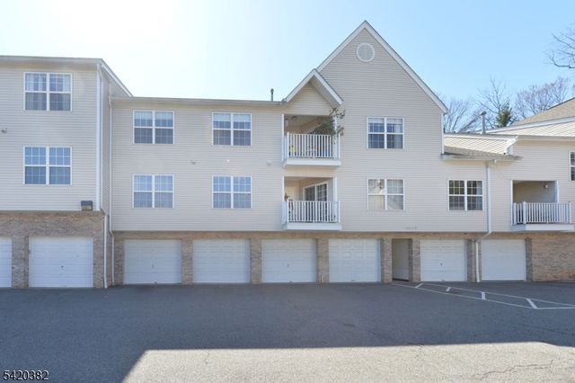 20 Parkside Ct, Wayne Twp., NJ 07470