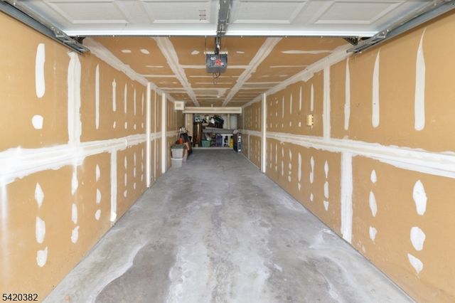 20 Parkside Ct, Wayne Twp., NJ 07470