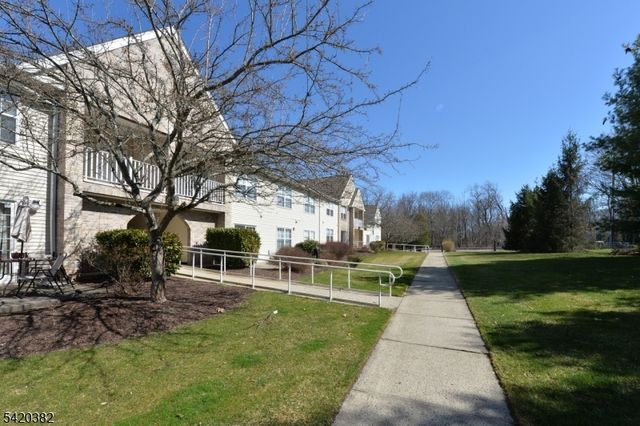 20 Parkside Ct, Wayne Twp., NJ 07470