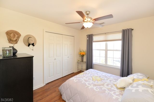 20 Parkside Ct, Wayne Twp., NJ 07470