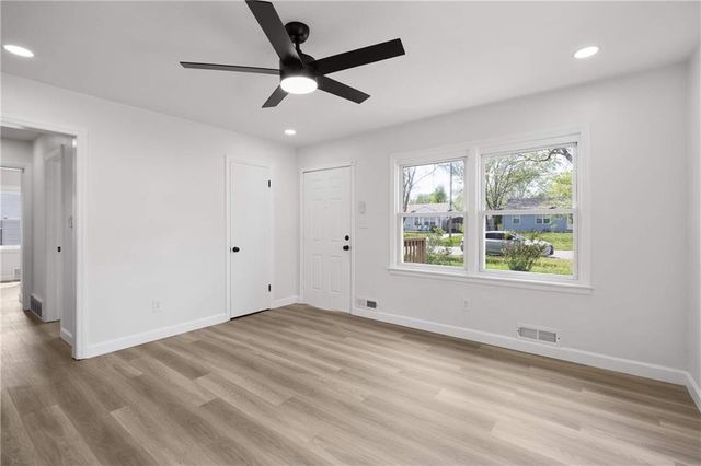409 Robie Drive, Belton, MO 64012