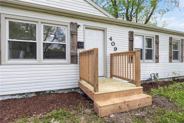 409 Robie Drive, Belton, MO 64012