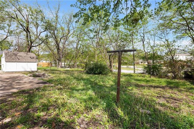 409 Robie Drive, Belton, MO 64012