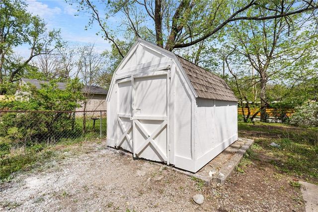 409 Robie Drive, Belton, MO 64012