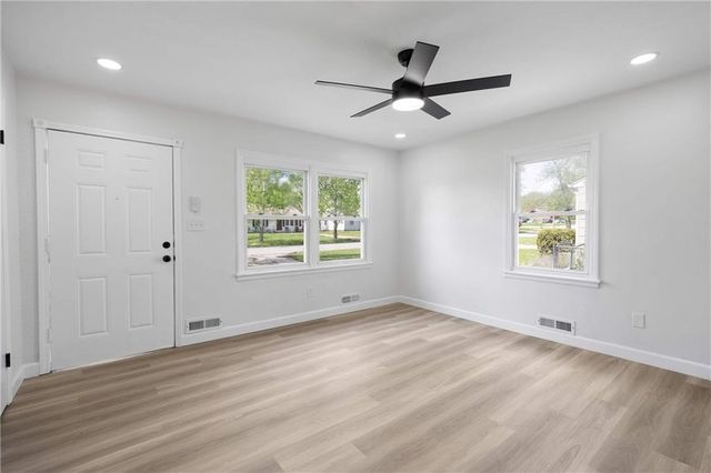 409 Robie Drive, Belton, MO 64012