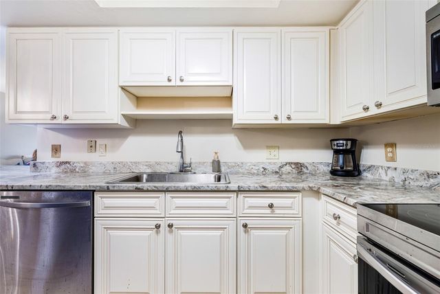 17025 GOLFSIDE CIRCLE 303, Fort Myers, FL 33908