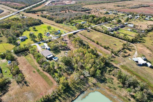 8903 Baker Street, Santa Fe, TX 77510