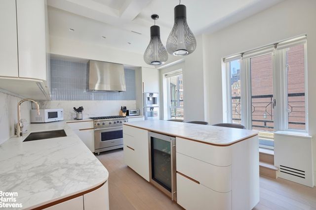 20 E 35TH Street 15DE, New York City, NY 10016