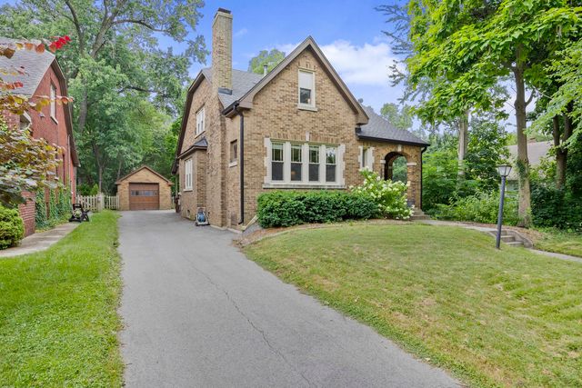 1739 Cedar Road, Homewood, IL 60430
