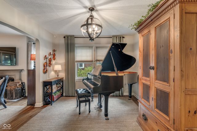 134 W 44th Street, Indianapolis, IN 46208