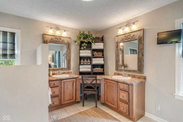 134 W 44th Street, Indianapolis, IN 46208