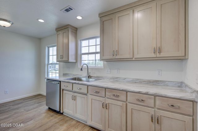 1901 Illinois Avenue, Joplin, MO 64804