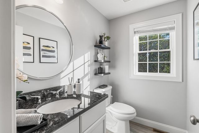 19 Green St, Berkley, MA 02779