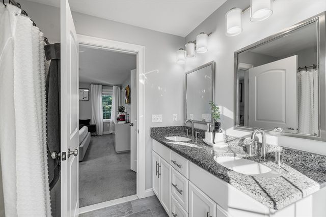 19 Green St, Berkley, MA 02779